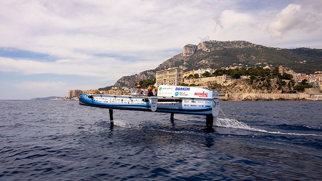 HydroMotion "Flying Hydrogen Boat" - Sponsored by WEH  